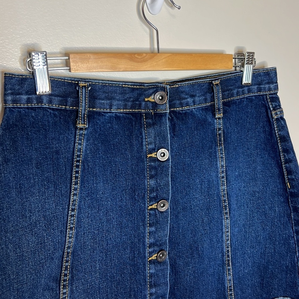 Forever 21 Denim Button-Front Skirt EUC Like New! - Picture 5 of 9